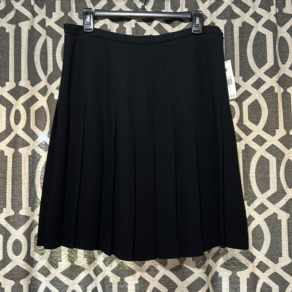 Vintage pleated black skirt Nwt